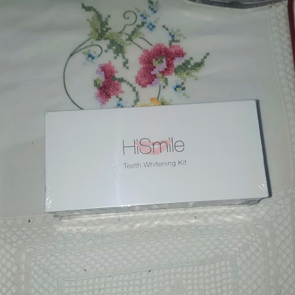 HiSmile Other - Hi smile teeth whitening kit new in package holiday